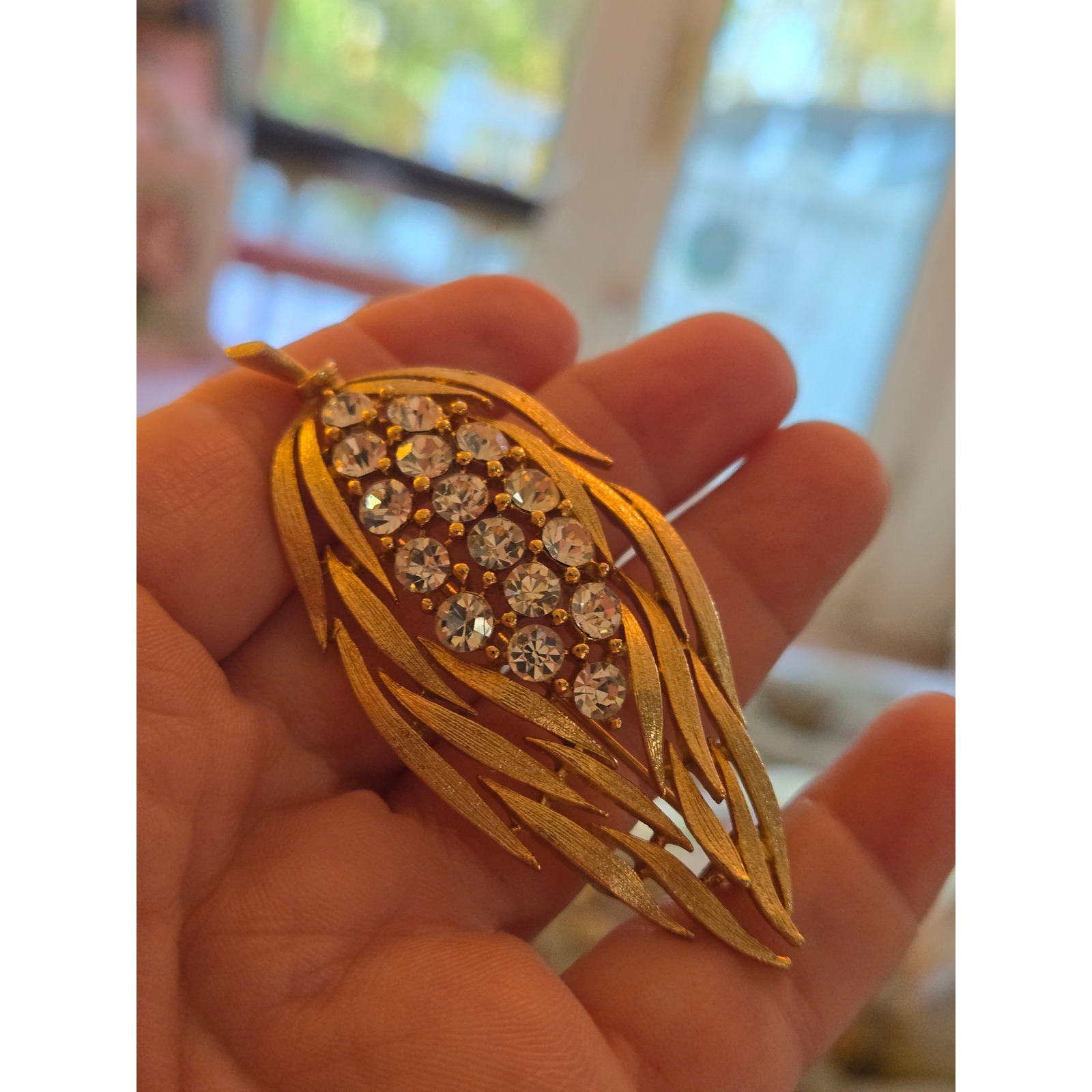 Lisner Goldtone Rhinestone Brooch Vintage 2.5in 1960s